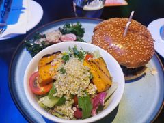 墨西哥辣椒牛肉汉堡-bluefrog蓝蛙(皇庭广场店)