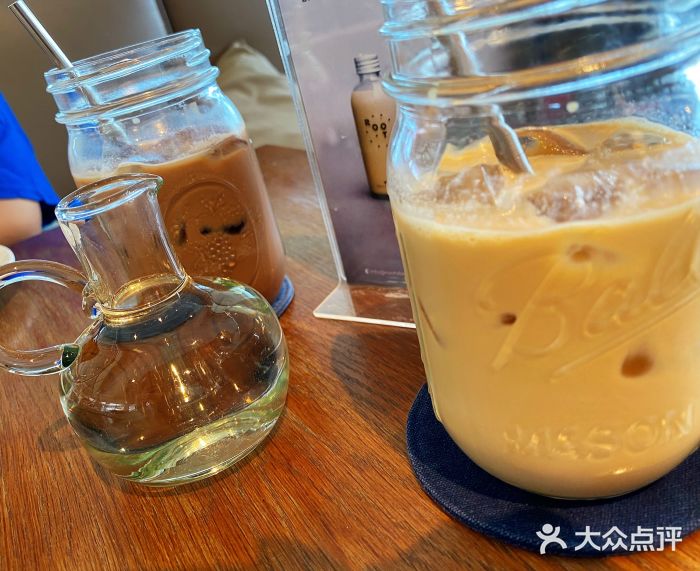 ROAST coffee & eatery冰咖啡图片