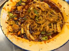 -拈签一笑黄牛肉辣卤串串