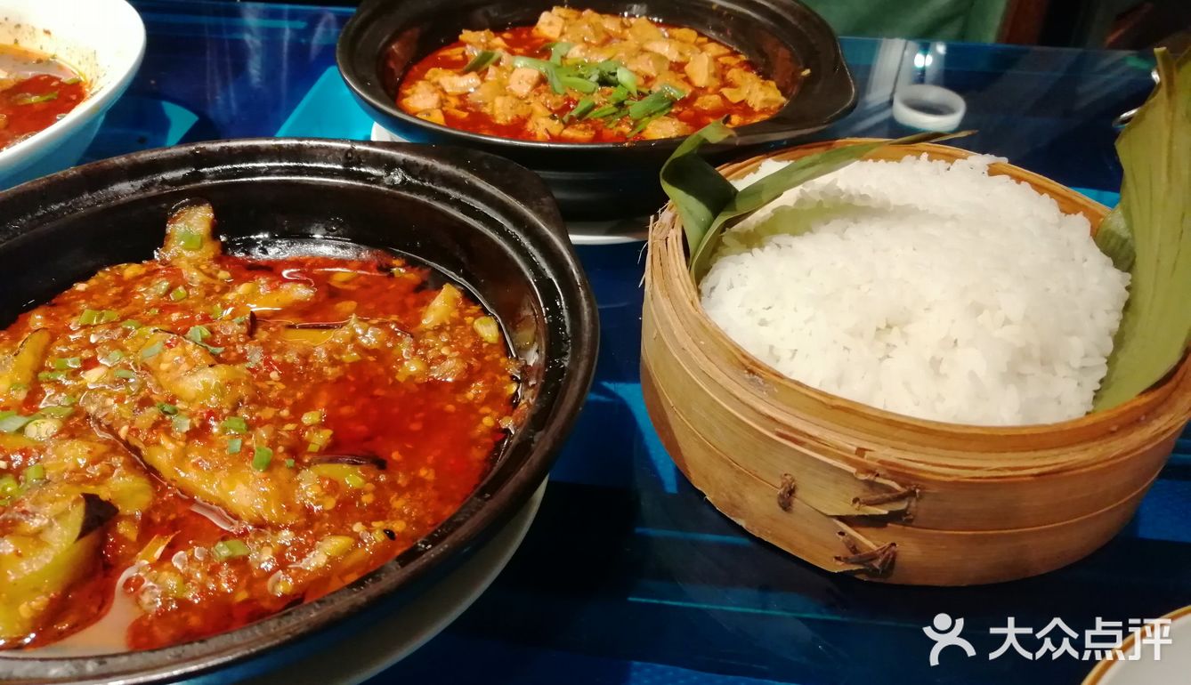 牛奶爆珠布丁好吃，米饭很香，不过点的水煮肉片