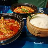 牛奶爆珠布丁好吃，米饭很香，不过点的水煮肉片