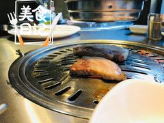 超厚五花肉-韩聚屋韩国烤肉餐厅(新北万达店)