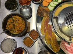 -哈哈碳都·牛肋条无限自助烤肉(台江万达店)