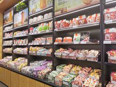 零售区-良品铺子(五角场万达店)
