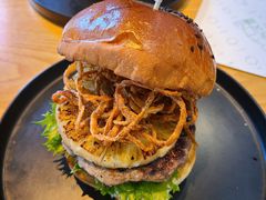 牛泰极-龙治汉堡(中华城店)