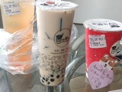 -乐磊奶茶店