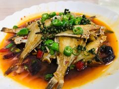 干烧耗儿鱼-洪霞餐馆