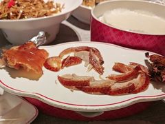 招牌香酥烤鸭-秀儿四九城·新京菜(亚运村鸟巢店)