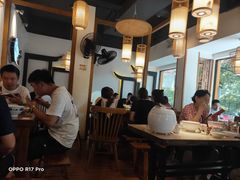 大堂-屋里饭菜·湘菜馆(火车站店)