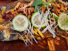 -探鱼·鲜青椒爽麻烤鱼(银泰城店)