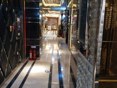 -蓝尊量贩(黄河路店)