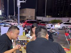 -乐闹闹重庆火鍋(民治店)