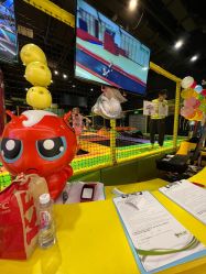 -蹦蹦跳跳(新奥购物中心店)