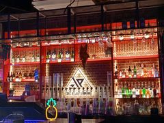 -UP嘻哈酒吧(粉巢店)