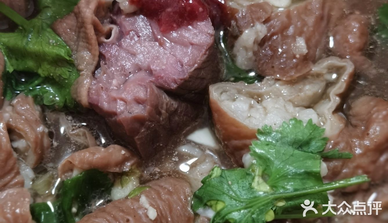 卤煮+包子，实惠的午餐外卖