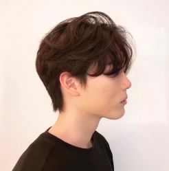 -变画·发型STUDIO