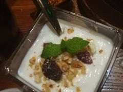 坚果酸奶小方-云海肴·汽锅鸡·云南菜(天津国金汇店)