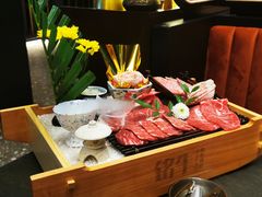 -铭牛烧肉·和牛海鲜自助(高新月牙湖店)