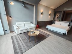 -上海虹桥中心爱琴海亚朵S酒店