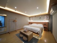 -闲隅江景艺术酒店(解放碑洪崖洞总店)