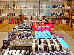 -VENCHI 闻绮(北京国贸商城店)