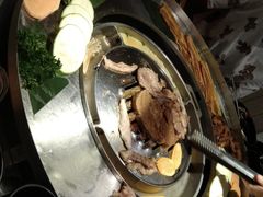 -哈哈碳都·牛肋条无限自助烤肉(台江万达店)