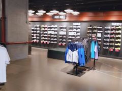 -耐克(恒隆广场店)