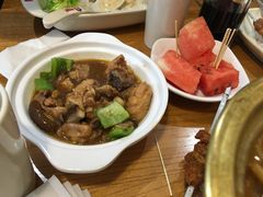 黄焖鸡饭-南城香·饭香串香馄饨香(赵公口店)