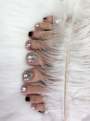 -Pink You美甲美睫纹绣定制中心