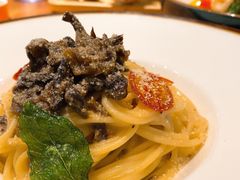 -POKEE VIA&Brunch·维娅(重庆来福士店)