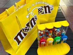 -m豆巧克力世界(上海世茂广场店)