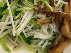 -新大咀港式茶餐厅(宝山万达店)