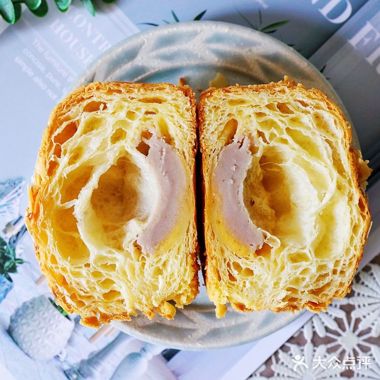 我真的是个活脱脱的面包精hhh