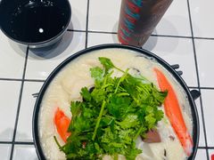 -肥汁米蘭香港米线(长宁来福士店)