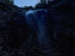 -燕子河大峡谷天坑仙境