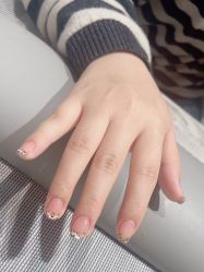 -丽心自助美甲美睫