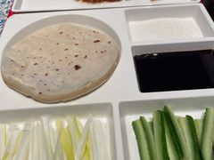 艳阳靓烤鸭-艳阳天·非遗楚菜(武汉客厅店)