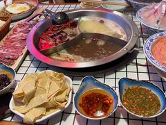 -山悦里 山野·鲜火锅(罗斯福广场店)
