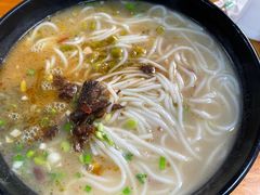 -花溪巷牛肉粉(泉城路店)