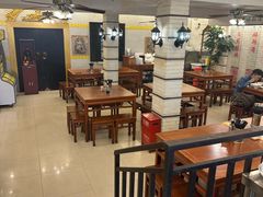 -三两春肚肺汤(崂山路店)