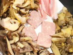 -菌海森林·非遗野生菌火锅(西山区滇池路摩根道店)