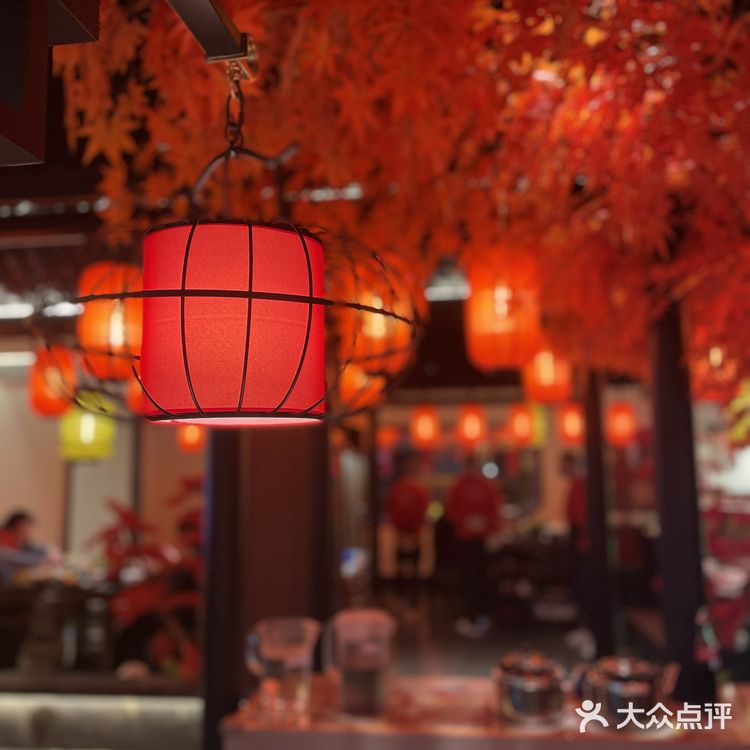 邓伦喊你吃火锅啦！[胜利]