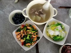 -鲸鱼妈妈月嫂/育婴师定制