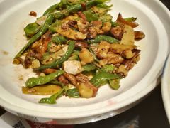 基地辣椒炒土猪肉-渔乡米香·剁椒鱼头(四方坪店)