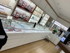 -翰佐蔡司小乐圆·依视路星趣控·暴龙眼镜折扣店