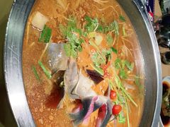 -野山舂·贵州现舂酸汤火锅(鸿通城店)