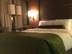 -上海滴水湖皇冠假日酒店