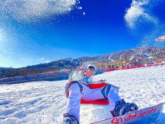 -亚布力新体委滑雪场