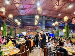 -三亚火车头万人海鲜广场