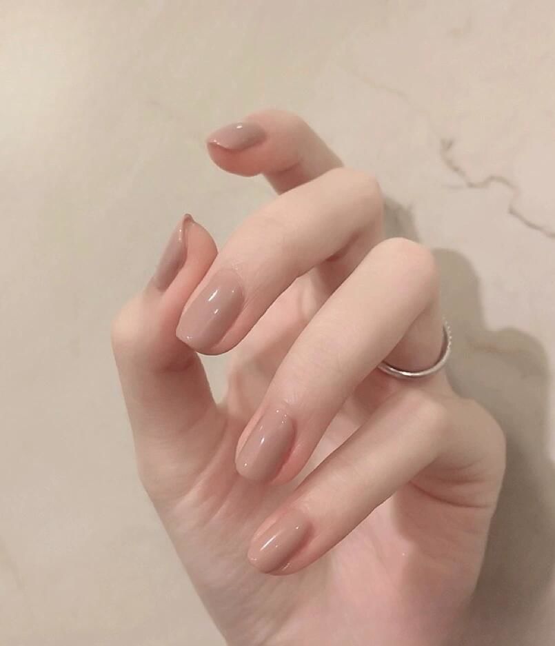 干净又治愈的纯色美甲